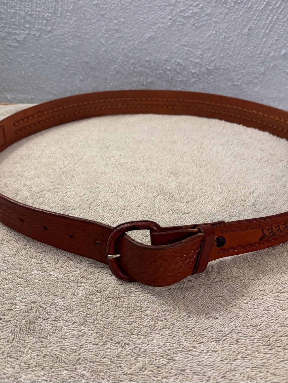 Western Unisex Leather Tooled Belt SZ 44 Vintage Handmade Scorpin design Brown